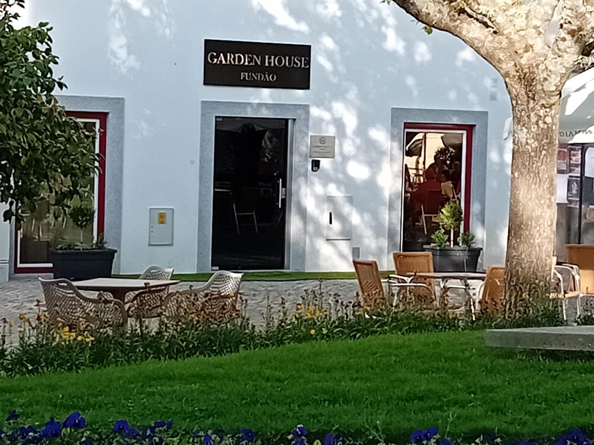 Garden House Fundao Hotell Exteriör bild
